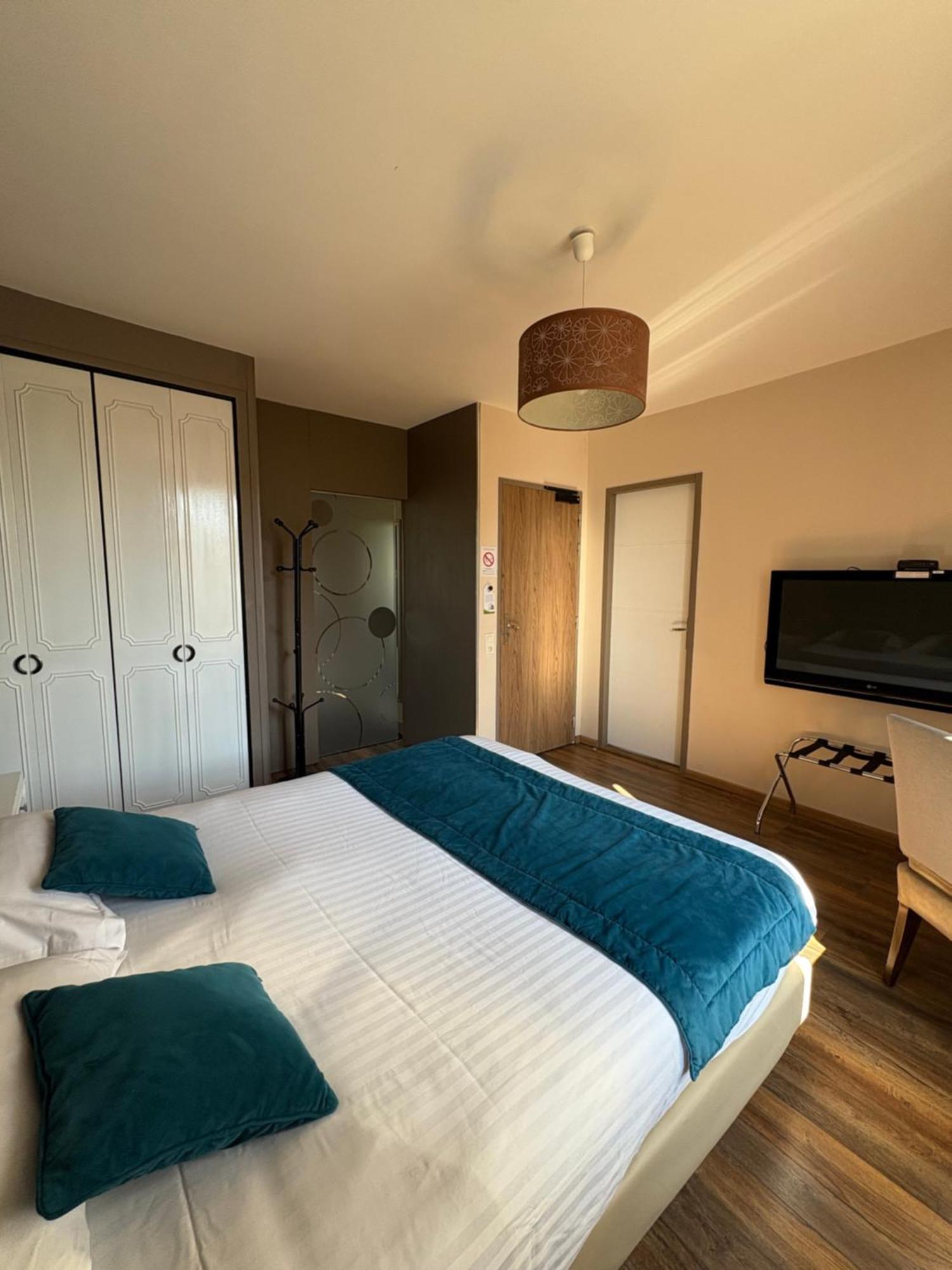 Hotel La Vinaigrerie Logis Joinville Eksteriør billede